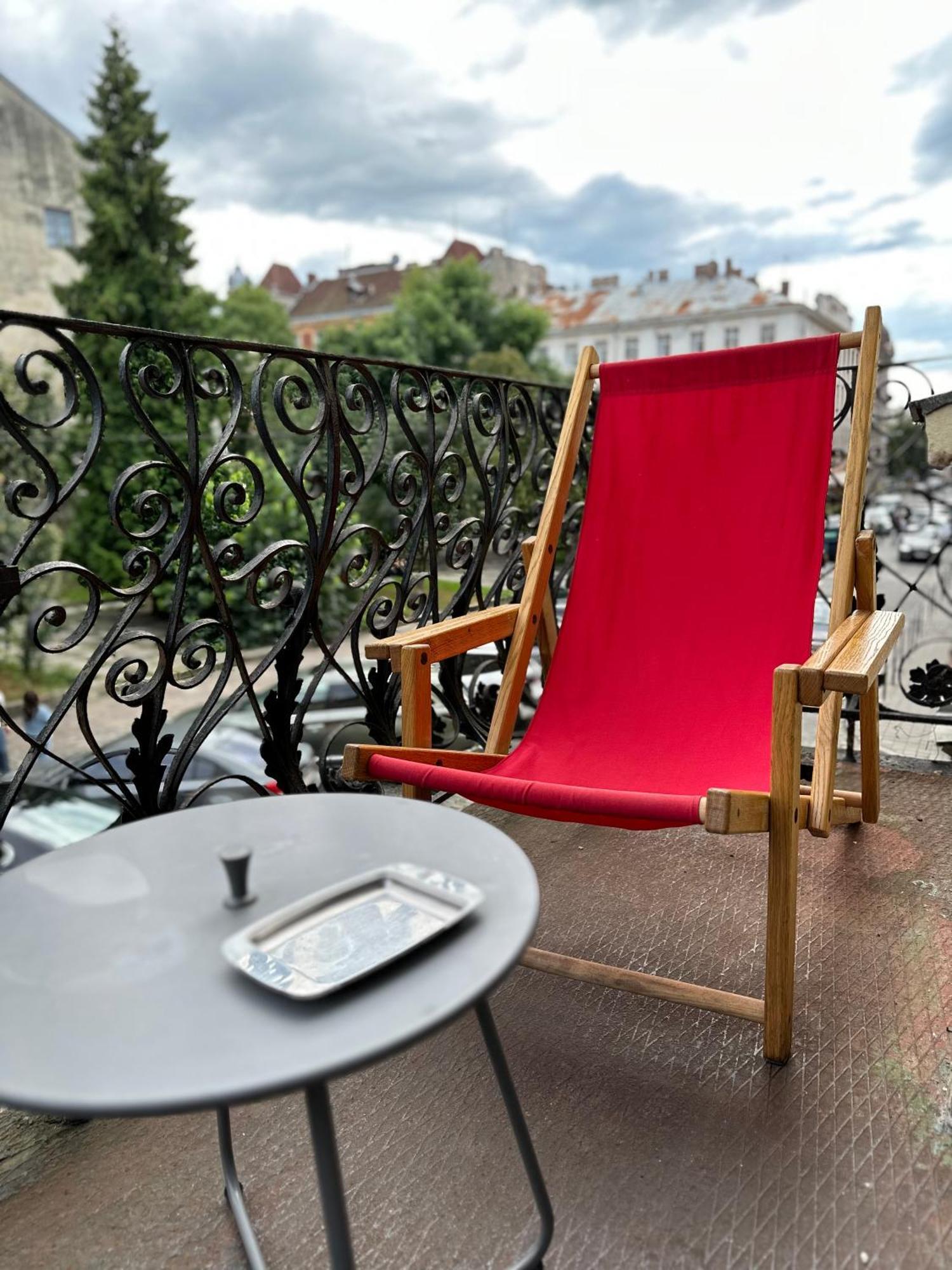 ROMANTIC Apartments - оn Valova street Львов Экстерьер фото