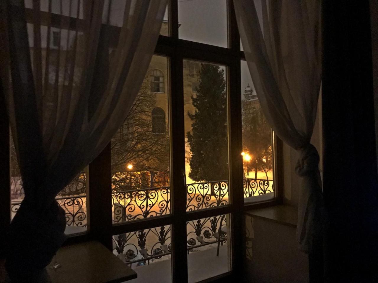 ROMANTIC Apartments - оn Valova street Львов Экстерьер фото